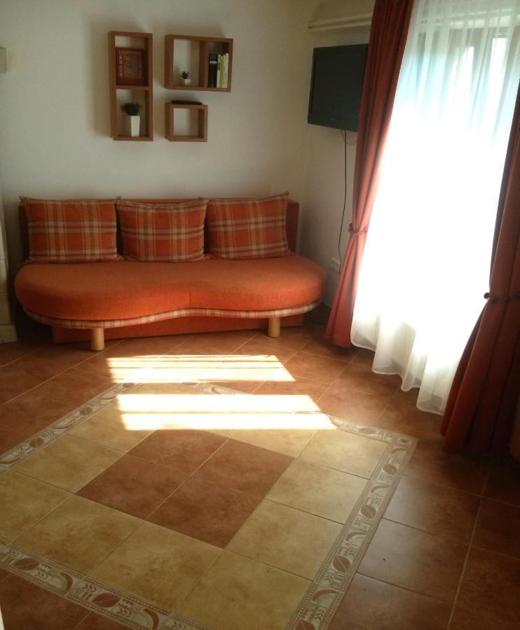 Sarreti Apartmanhaz بالاتونفوريد المظهر الخارجي الصورة